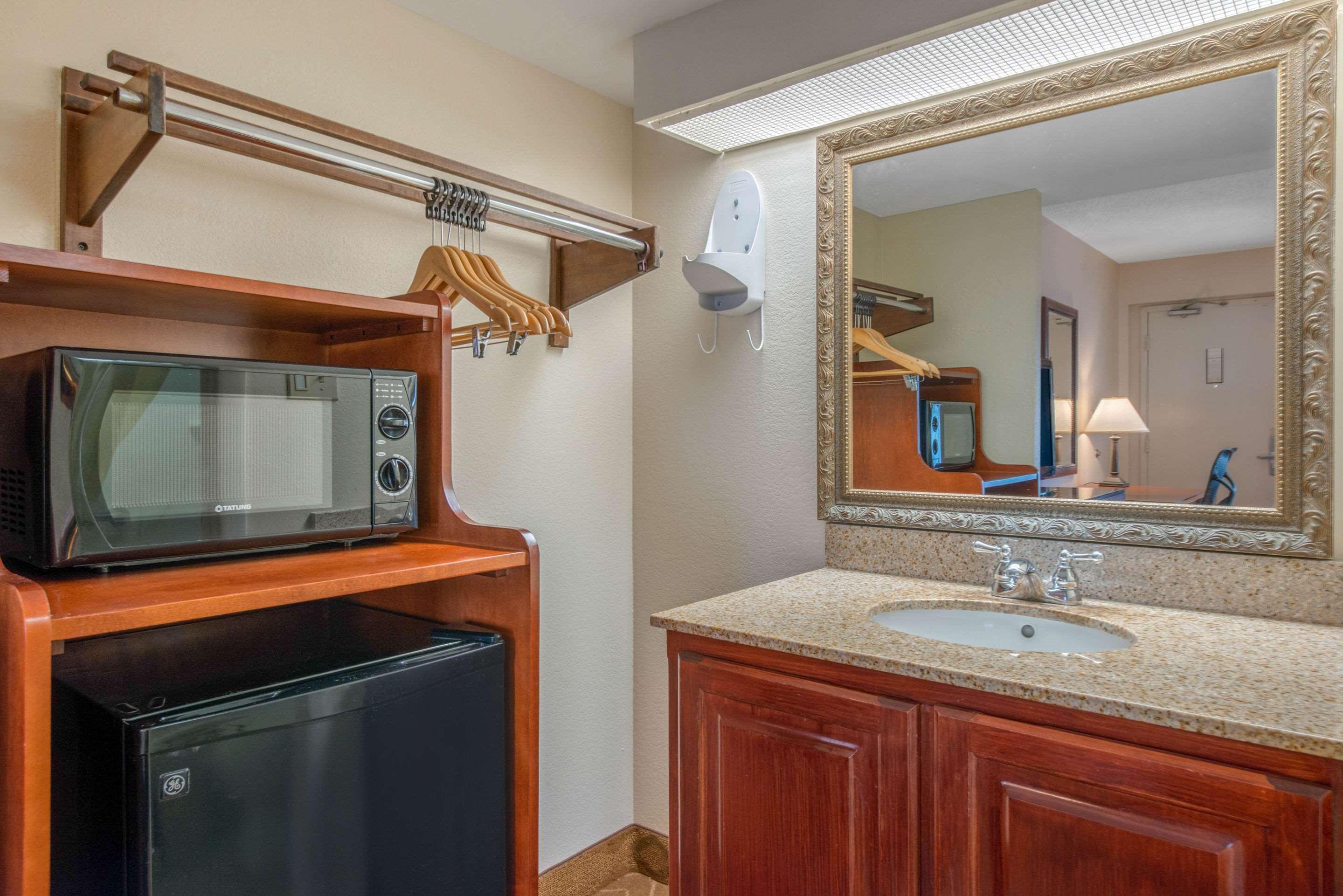 Quality Inn Savannah Historic District Extérieur photo