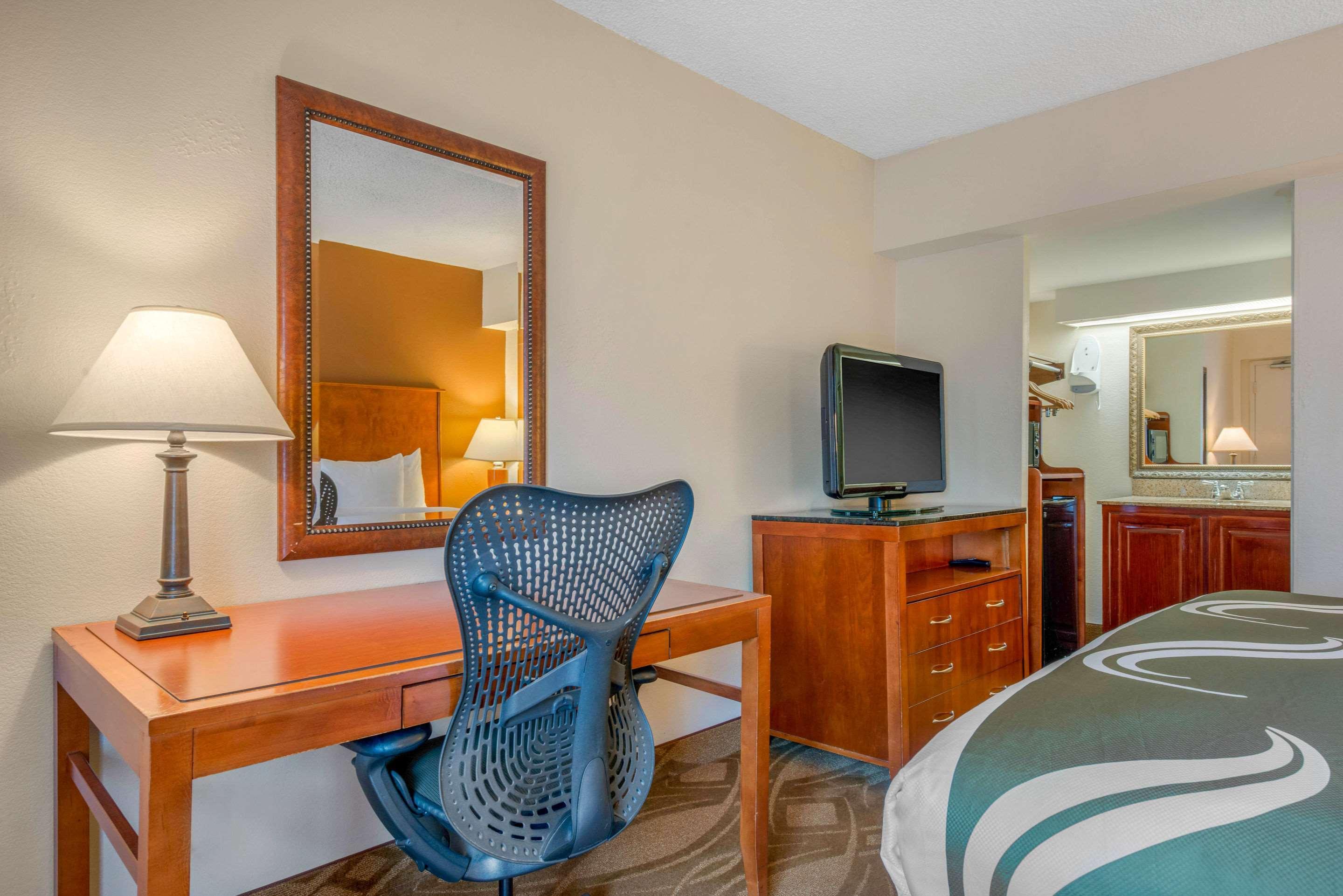 Quality Inn Savannah Historic District Extérieur photo