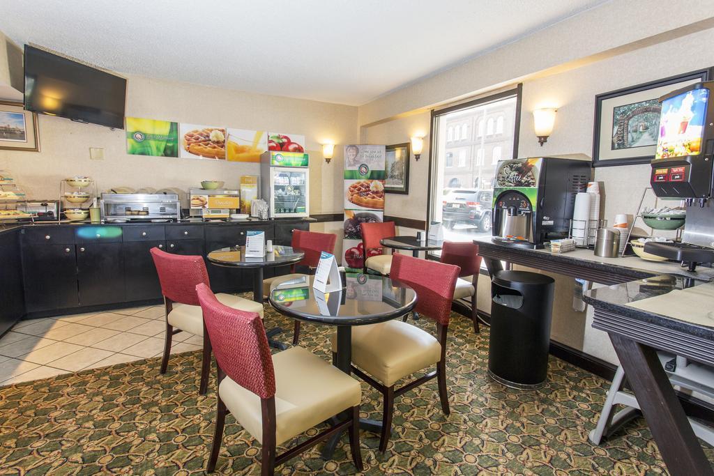 Quality Inn Savannah Historic District Extérieur photo
