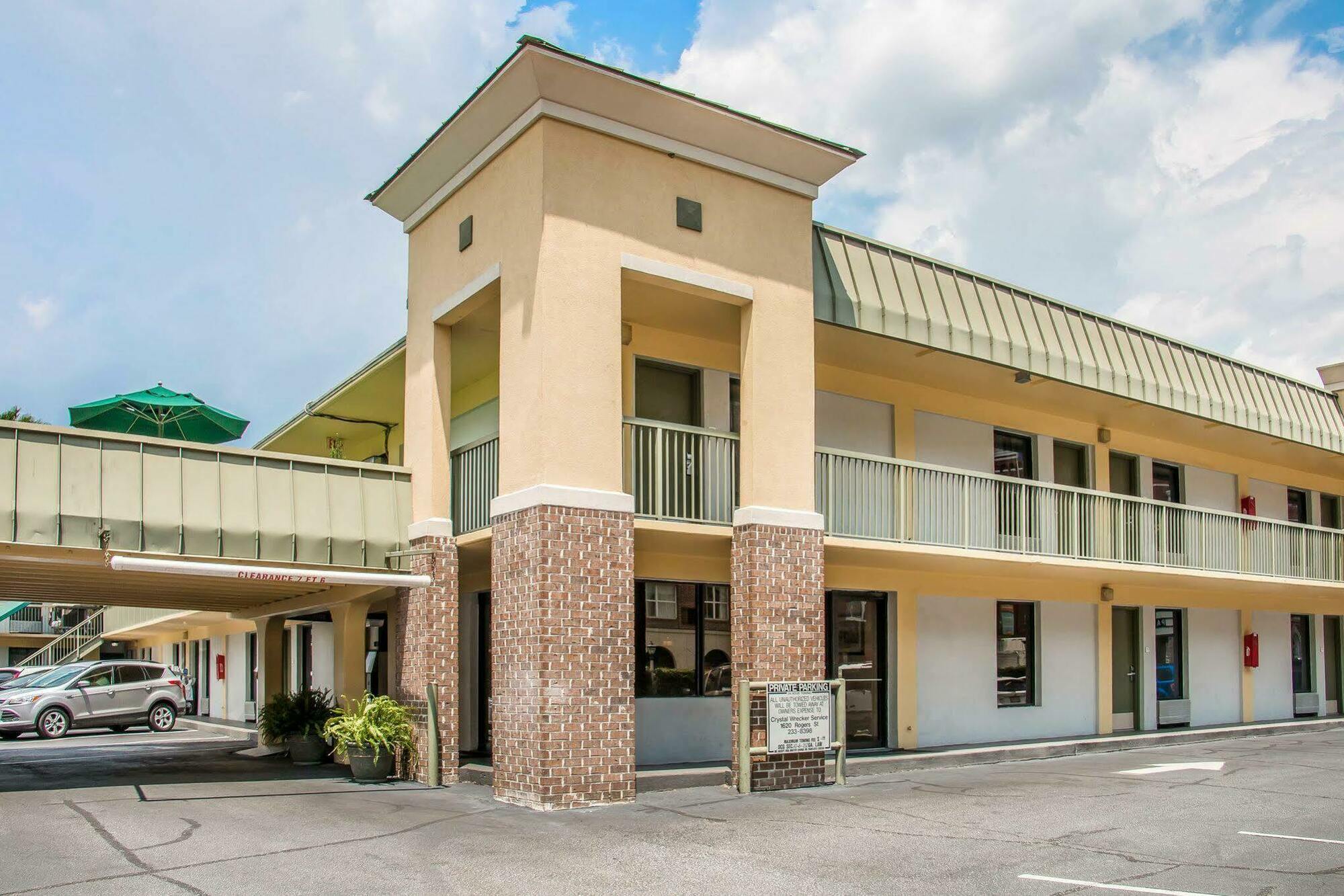 Quality Inn Savannah Historic District Extérieur photo