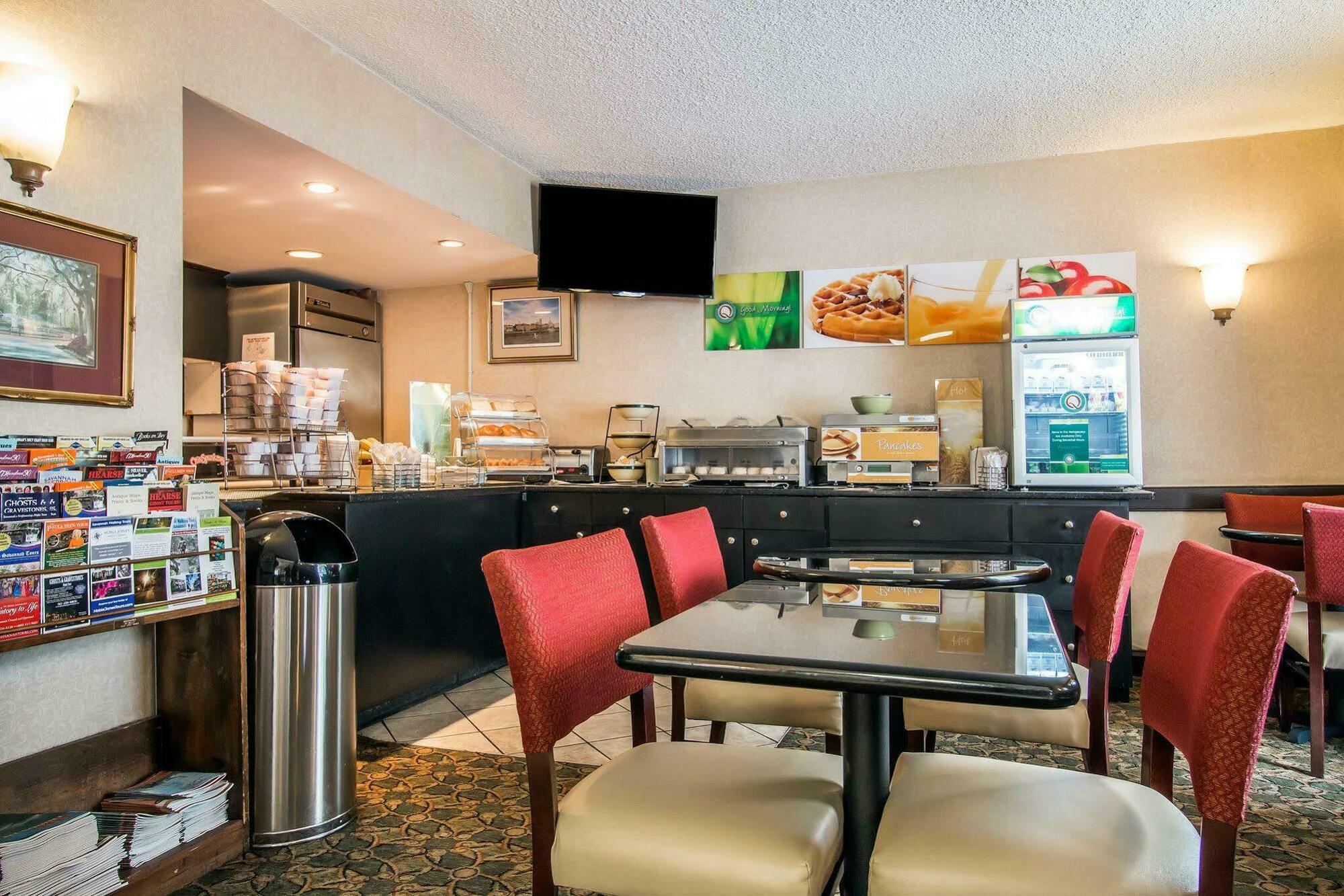 Quality Inn Savannah Historic District Extérieur photo