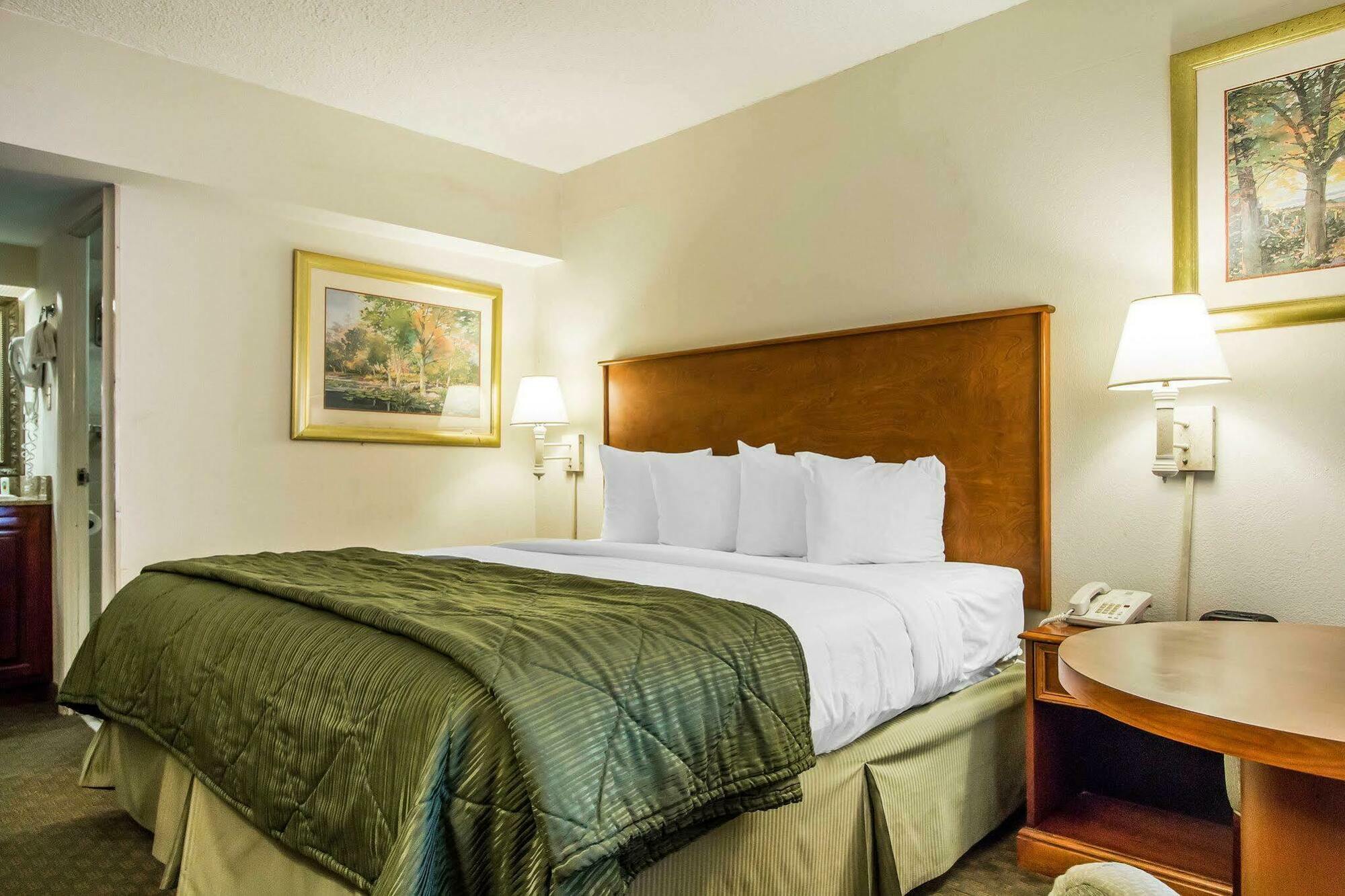 Quality Inn Savannah Historic District Extérieur photo